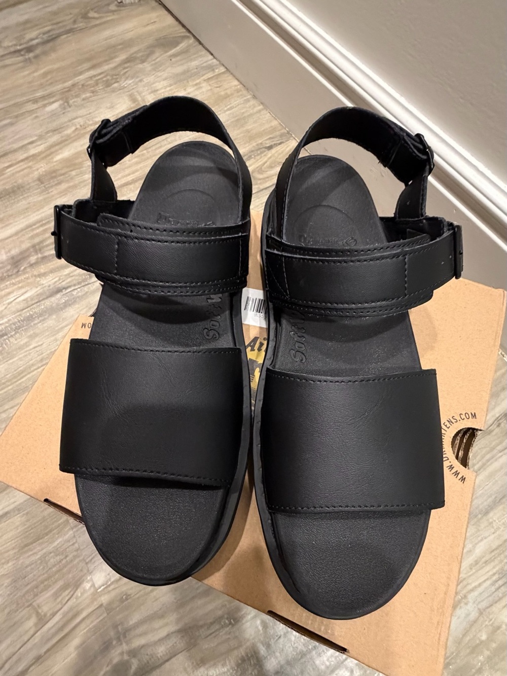 Dr. Marten’s Voss Hydro Sandal - Picture 10 of 14